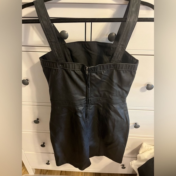 Black leather dress - Picture 3 of 5